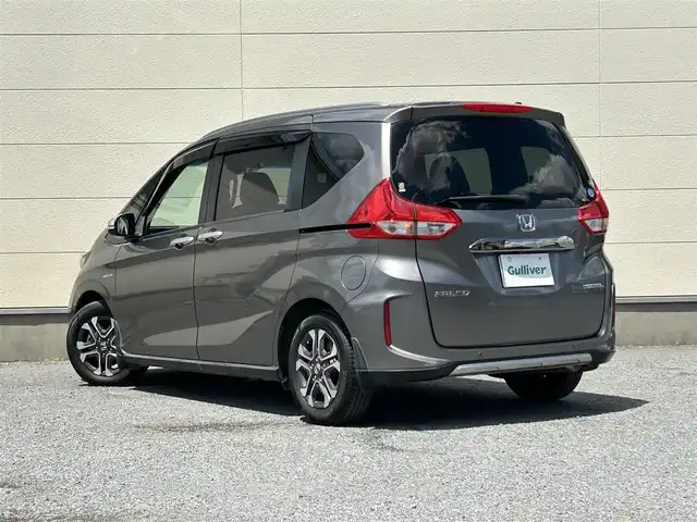 ホンダ フリード ハイブリット クロスター ホンダセンシング 茨城県 2020(令2)年 6.9万km スーパープラチナグレーメタリック 純正ナビ/バックカメラ/革巻きステアリング/ステアリングスイッチ/LEDヘッドライト/ホンダセンシング/両側パワースライドドア/ドライブレコーダー/コーナーセンサー/ビルドインETC/ハーフレザーシート/レーダークルーズコントロール