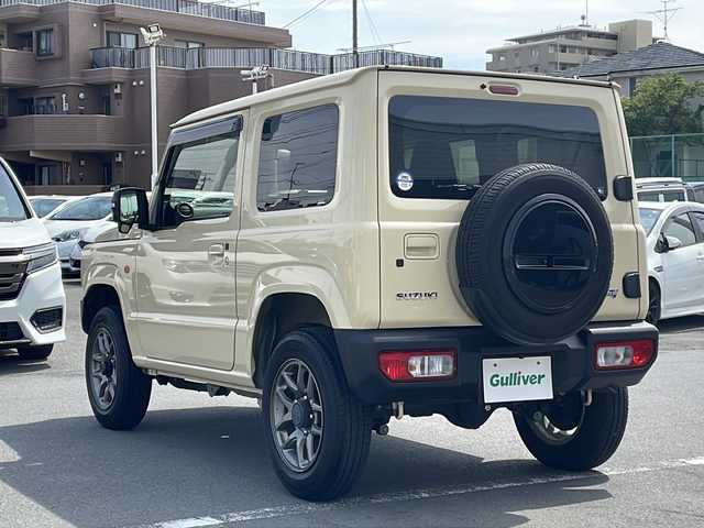 スズキ ジムニー XC 静岡県 2022(令4)年 2.1万km シフォンアイボリーM 社外ナビ/地デジTV/社外CD/Bluetooth/バックカメラ/レーダーブレーキサポート/シートヒーター/クルーズコントロール/純正16インチAW/LEDヘッドライト/ETC/スマートキー