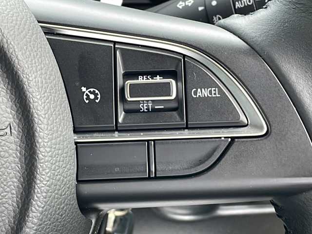 スズキ ジムニー XC 静岡県 2022(令4)年 2.1万km シフォンアイボリーM 社外ナビ/地デジTV/社外CD/Bluetooth/バックカメラ/レーダーブレーキサポート/シートヒーター/クルーズコントロール/純正16インチAW/LEDヘッドライト/ETC/スマートキー