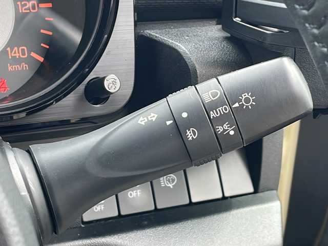 スズキ ジムニー XC 静岡県 2022(令4)年 2.1万km シフォンアイボリーM 社外ナビ/地デジTV/社外CD/Bluetooth/バックカメラ/レーダーブレーキサポート/シートヒーター/クルーズコントロール/純正16インチAW/LEDヘッドライト/ETC/スマートキー
