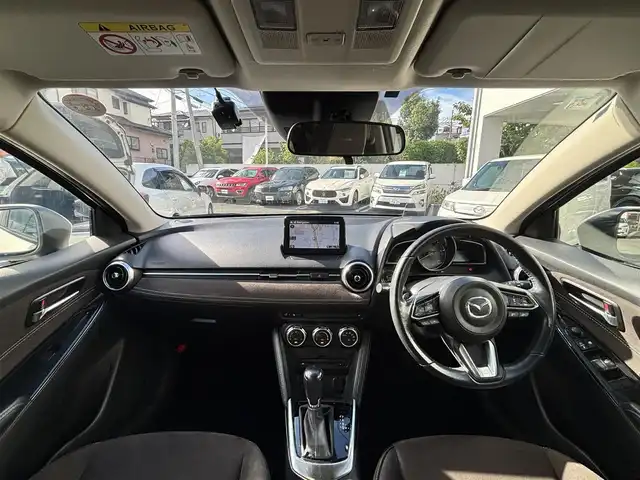 マツダ デミオ XDミストマルーン 熊本県 2018(平30)年 10.6万km スノーフレイクホワイトパールマイカ 純正メーカーナビ/【フルセグTV/Bluetooth/CD/DVD】/全方位カメラ/衝突被害軽減システム/レーダークルーズコントロール/ブラインドスポットモニター/車線逸脱警報システム/ヘッドアップディスプレイ/コーナーセンサー/パドルシフト/ウィンカーミラー/オートLEDライト/オートハイビーム/シートヒーター/革巻きステアリング/ステアリングスイッチ/純正ドライブレコーダー/ETC/プッシュスタート/スマートキー/アイドリングストップ/純正フロアマット/横滑り防止装置/盗難防止装置/取扱説明書