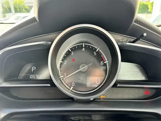 マツダ デミオ XDミストマルーン 熊本県 2018(平30)年 10.6万km スノーフレイクホワイトパールマイカ 純正メーカーナビ/【フルセグTV/Bluetooth/CD/DVD】/全方位カメラ/衝突被害軽減システム/レーダークルーズコントロール/ブラインドスポットモニター/車線逸脱警報システム/ヘッドアップディスプレイ/コーナーセンサー/パドルシフト/ウィンカーミラー/オートLEDライト/オートハイビーム/シートヒーター/革巻きステアリング/ステアリングスイッチ/純正ドライブレコーダー/ETC/プッシュスタート/スマートキー/アイドリングストップ/純正フロアマット/横滑り防止装置/盗難防止装置/取扱説明書