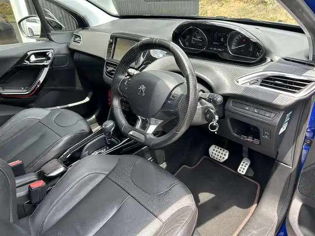 プジョー ２００８ GTライン ブラックパック 福岡県 2020(令2)年 5.1万km 青 純正ディスプレイオーディオ/Ａｐｐｌｅｃａｒｐｌａｙ/ＡｎｄｒｏｉｄＡｕｔｏ/バックカメラ/ブラックレザーシート/シートヒーター/クルーズコントロール/衝突軽減ブレーキ/ステアリングスイッチ/パーキングアシスト/オートライト/オートワイパー/純正１７インチアルミホイール/ETC