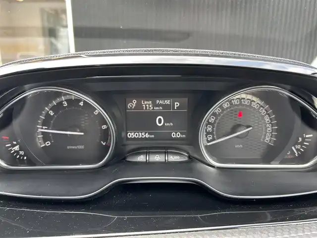プジョー ２００８ GTライン ブラックパック 福岡県 2020(令2)年 5.1万km 青 純正ディスプレイオーディオ/Ａｐｐｌｅｃａｒｐｌａｙ/ＡｎｄｒｏｉｄＡｕｔｏ/バックカメラ/ブラックレザーシート/シートヒーター/クルーズコントロール/衝突軽減ブレーキ/ステアリングスイッチ/パーキングアシスト/オートライト/オートワイパー/純正１７インチアルミホイール/ETC