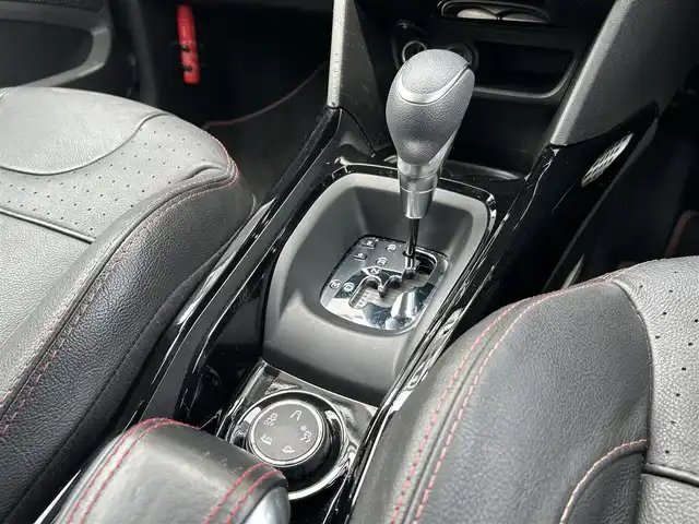 プジョー ２００８ GTライン ブラックパック 福岡県 2020(令2)年 5.1万km 青 純正ディスプレイオーディオ/Ａｐｐｌｅｃａｒｐｌａｙ/ＡｎｄｒｏｉｄＡｕｔｏ/バックカメラ/ブラックレザーシート/シートヒーター/クルーズコントロール/衝突軽減ブレーキ/ステアリングスイッチ/パーキングアシスト/オートライト/オートワイパー/純正１７インチアルミホイール/ETC