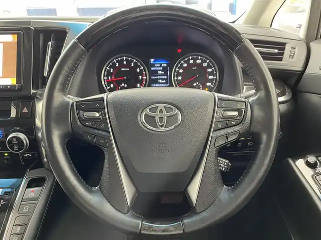 トヨタ ヴェルファイア Z Gエディション 滋賀県 2019(平31)年 7.8万km ホワイトパールクリスタルシャイン 禁煙車/ツインムーンルーフ/アルパイン９型ナビ/【Bluetooth/CD/DVD/HDMI/フルセグTV】/アルパイン後席モニター/バックカメラ/ETC/トヨタセーフティセンス/・プリクラッシュセーフティ/・レーントレーシングアシスト/・ロードサインアシスト/・レーダークルーズコントロール/・オートマチックハイビーム/両側パワースライドドア/パワーバックドア/ステアリングヒーター/エグゼクティブパワーシート/ＬＥＤライト