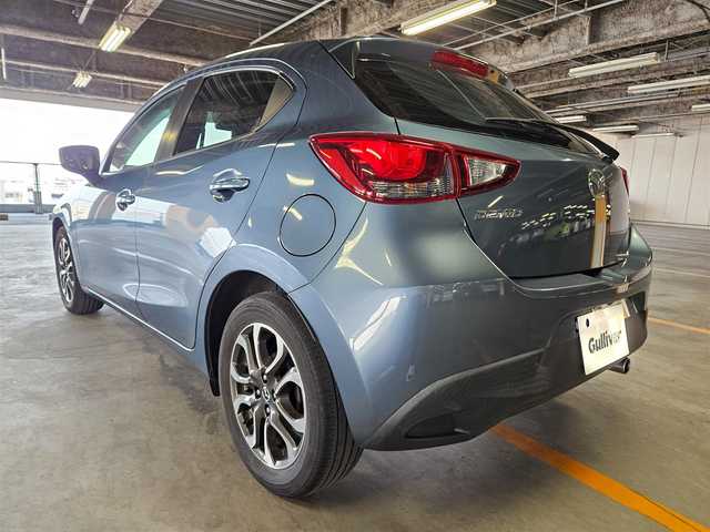 マツダ デミオ XD ツーリング 富山県 2016(平28)年 2.6万km ブルーリフレックスマイカ 純正ナビ(Bluetooth/CD/DVD)/フルセグTV/バックモニター/クルーズコントロール/横滑り防止装置/セーフティパッケージ/・ブラインドスポットモニタリング/・リアクロストラフィックアラート/・ハイビームコントロールシステム/・車線逸脱警報システム/i-ACTIVSENSE/・前進時スマートシティブレーキサポート/・前進時AT誤発進抑制制御/アクティブドライビングディスプレイ/ターボ/シグネチャーランプ付LEDヘッドランプ/オートライト/本革巻きステアリング/パドルシフト/前席シートヒーター/純正16インチアルミホイール/アドバンストキーレスエントリーシステム/プッシュスタートボタン/禁煙車
