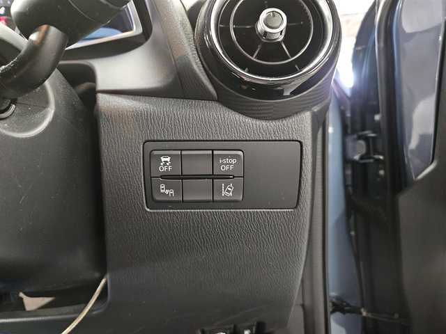 マツダ デミオ XD ツーリング 富山県 2016(平28)年 2.6万km ブルーリフレックスマイカ 純正ナビ(Bluetooth/CD/DVD)/フルセグTV/バックモニター/クルーズコントロール/横滑り防止装置/セーフティパッケージ/・ブラインドスポットモニタリング/・リアクロストラフィックアラート/・ハイビームコントロールシステム/・車線逸脱警報システム/i-ACTIVSENSE/・前進時スマートシティブレーキサポート/・前進時AT誤発進抑制制御/アクティブドライビングディスプレイ/ターボ/シグネチャーランプ付LEDヘッドランプ/オートライト/本革巻きステアリング/パドルシフト/前席シートヒーター/純正16インチアルミホイール/アドバンストキーレスエントリーシステム/プッシュスタートボタン/禁煙車