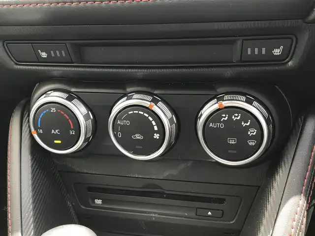 マツダ デミオ XD ツーリング 富山県 2016(平28)年 2.6万km ブルーリフレックスマイカ 純正ナビ(Bluetooth/CD/DVD)/フルセグTV/バックモニター/クルーズコントロール/横滑り防止装置/セーフティパッケージ/・ブラインドスポットモニタリング/・リアクロストラフィックアラート/・ハイビームコントロールシステム/・車線逸脱警報システム/i-ACTIVSENSE/・前進時スマートシティブレーキサポート/・前進時AT誤発進抑制制御/アクティブドライビングディスプレイ/ターボ/シグネチャーランプ付LEDヘッドランプ/オートライト/本革巻きステアリング/パドルシフト/前席シートヒーター/純正16インチアルミホイール/アドバンストキーレスエントリーシステム/プッシュスタートボタン/禁煙車