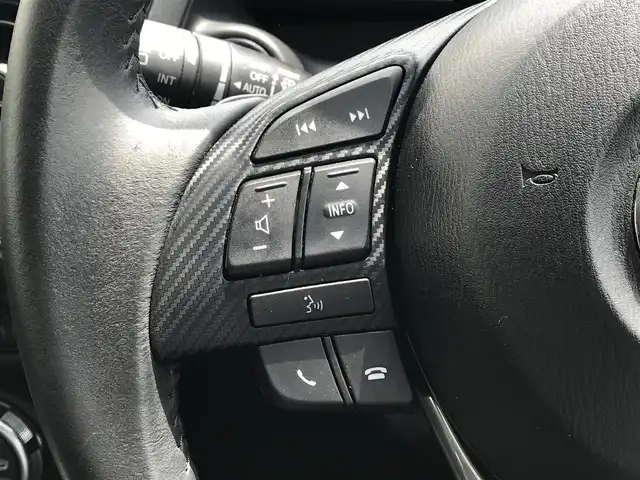 マツダ デミオ XD ツーリング 富山県 2016(平28)年 2.6万km ブルーリフレックスマイカ 純正ナビ(Bluetooth/CD/DVD)/フルセグTV/バックモニター/クルーズコントロール/横滑り防止装置/セーフティパッケージ/・ブラインドスポットモニタリング/・リアクロストラフィックアラート/・ハイビームコントロールシステム/・車線逸脱警報システム/i-ACTIVSENSE/・前進時スマートシティブレーキサポート/・前進時AT誤発進抑制制御/アクティブドライビングディスプレイ/ターボ/シグネチャーランプ付LEDヘッドランプ/オートライト/本革巻きステアリング/パドルシフト/前席シートヒーター/純正16インチアルミホイール/アドバンストキーレスエントリーシステム/プッシュスタートボタン/禁煙車