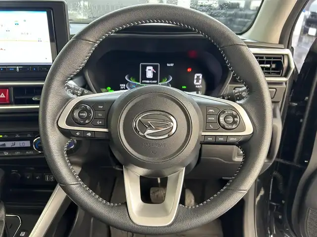 ダイハツ ロッキー プレミアム G HEV 滋賀県 2022(令4)年 1.2万km ブラックマイカメタリック 社外９型ナビ/CD/DVD/Bluetooth/フルセグTV/ETC2.0/シートヒーター/ドラレコ/クルーズコントロール/衝突軽減ブレーキ/コーナーセンサー/LEDヘッドライト/プッシュスタート/スマートキー/純正アルミホイール