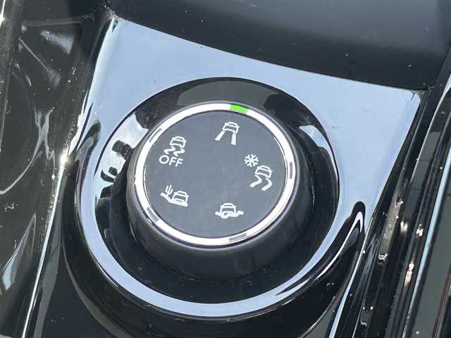 プジョー ２００８ GTライン ブラックパック 愛知県 2020(令2)年 4万km 赤Ⅱ 純正ディプレイオーディオ/バックカメラ/レザーステアリング/クルーズコントロール/AUTOライト/黒革シート/シートヒーター/ガラスルーフ/ルーフレール/USB