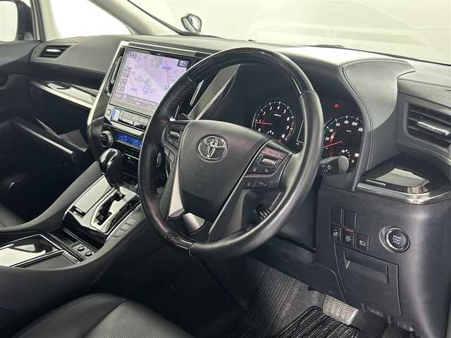 トヨタ アルファード S Cパッケージ 佐賀県 2019(令1)年 1.9万km ホワイトパールクリスタルシャイン アルパイン１１型ナビ/アルパイン後席モニタ/モデリスタフルエアロ/ツインムーンルーフ/アルパインデジタルインナーミラー/衝突軽減ブレーキ/バックカメラ/シートヒーター/シートエアコン/ハンドルヒーター/モデリスタアルミホイール/純正フロアマット/コーナーセンサー/レーンキープアシスト/アルパインカーアロマ/ロードサインアシスト/オートブレーキホールド/SOSコールサイン/LEDヘッドライト/オートマチックハイビーム/三眼ヘッドライト