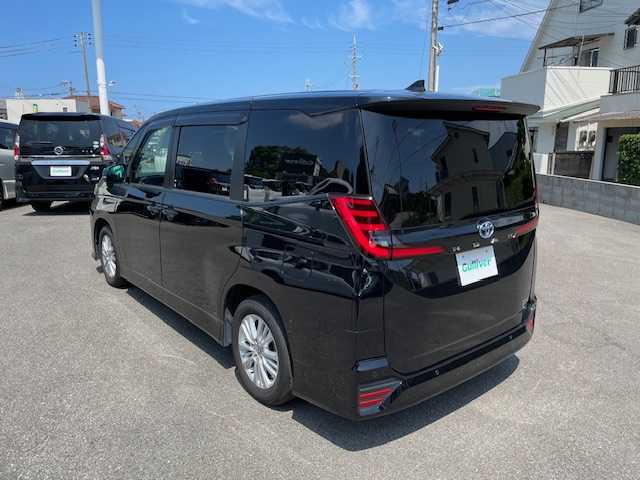 トヨタ ノア ハイブリッド S－G 大阪府 2024(令6)年 2.8万km アティチュードブラックマイカ トヨタセーフティセンス/純正10.5インチDAナビ/フルセグ/バックビューモニター/スマートキー/PUSHスタート/両側パワースライドドア/シートヒーター/LEDヘッドライト/ビルトインETC/オートライト/レーダークルーズコントロール　/ビルトイン2.0ETC