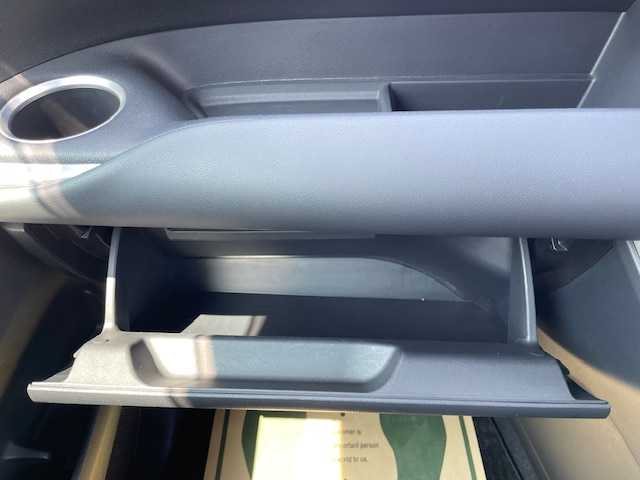 トヨタ ノア ハイブリッド S－G 大阪府 2024(令6)年 2.8万km アティチュードブラックマイカ トヨタセーフティセンス/純正10.5インチDAナビ/フルセグ/バックビューモニター/スマートキー/PUSHスタート/両側パワースライドドア/シートヒーター/LEDヘッドライト/ビルトインETC/オートライト/レーダークルーズコントロール　/ビルトイン2.0ETC