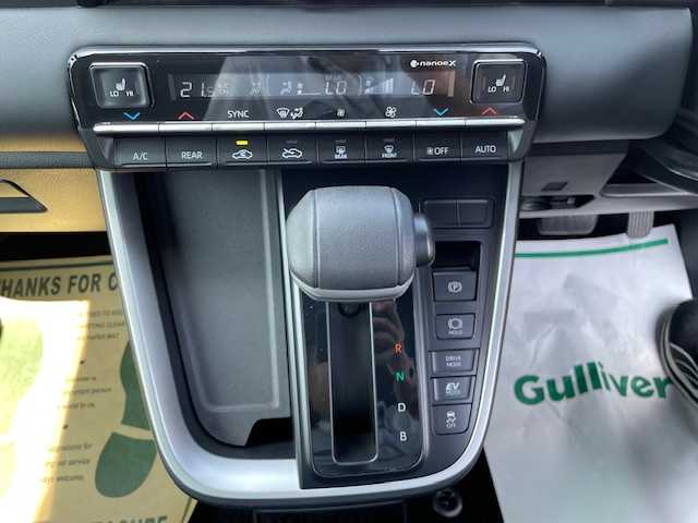 トヨタ ノア ハイブリッド S－G 大阪府 2024(令6)年 2.8万km アティチュードブラックマイカ トヨタセーフティセンス/純正10.5インチDAナビ/フルセグ/バックビューモニター/スマートキー/PUSHスタート/両側パワースライドドア/シートヒーター/LEDヘッドライト/ビルトインETC/オートライト/レーダークルーズコントロール　/ビルトイン2.0ETC