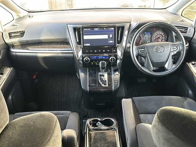 トヨタ ヴェルファイア Z Aエディション 静岡県 2019(令1)年 6.8万km スパークリングブラックパールクリスタルシャイン 純正SDナビ/・CD/・DVD/・フルセグＴＶ/・Bluetooth/・AM/・FM/主要装備/・純正後席モニター/・両側パワスラ/・衝突軽減/・レーンキープ/・追従クルコン/・コーナーセンサー前後/・前方ドライブレコーダー/・ビルトインETC2.0/・MTモード付/・ステアリングスイッチ/・電動パーキングブレーキ/・オートホールド/・純正フロアマット/・LEDヘッドライト/・オートハイビーム/・フォグランプ/・オットマン