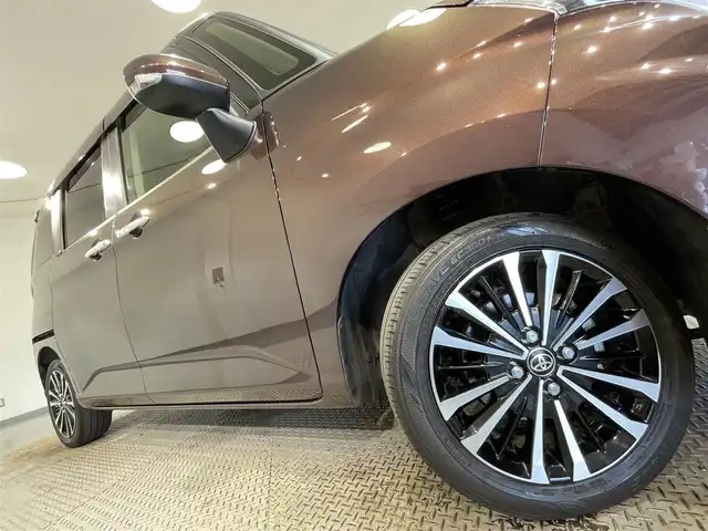 トヨタ ルーミー カスタムG－T 愛知県 2021(令3)年 2.2万km プラムブラウンパールクリスタルシャイン 純正9インチナビ/（Bluetooth/AM/FM/SDナビ/フルセグTV）/両側電動スライドドア/レーダークルーズコントロール/衝突軽減ブレーキ/バックモニター/ETC/LEDオートライト/純正15インチAW/スマートキー/コーナーセンサー/プッシュスタートボタン/後席サンシェード/USB接続