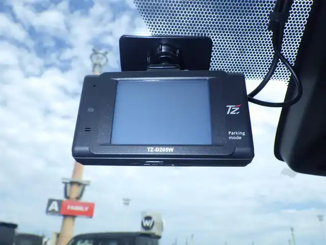 トヨタ シエンタ G 千葉県 2020(令2)年 1.9万km センシュアルレッドマイカ ワンオーナー/Toyota Safety Sense/・プリクラッシュセーフティ/・レーンディパーチャーアラート/・オートハイビーム/両側パワースライドドア/社外メモリーナビ/地デジTV/【DVD/CD再生機能　Bluetooth接続】/バックカメラ/ドライブレコーダー（前後撮影）【TZ-D205W】/革巻きステアリング/ステアリングスイッチ/ETC/LEDヘッドライト/スマートキー