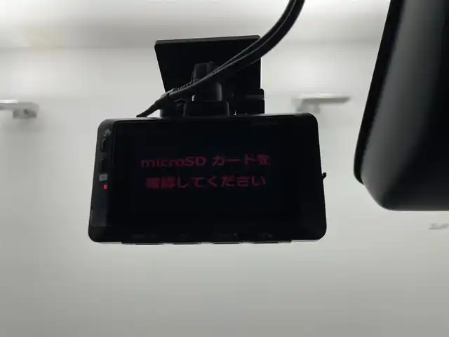 トヨタ ハイラックス Z GRスポーツ 群馬県 2022(令4)年 0.8万km スーパーホワイトⅡ 純正ベッドライナー/ハードトノカバー/＝＝＝＝＝/純正8インチディスプレイオーディオ/・AM/FM/Bluetooth/USB/AppleCarPlay/AndroidAuto/・パノラミックビューモニター/＝＝＝＝＝/純正８インチディスプレイオーディオ　パノラミックビューモニター　純正ベッドライナー　ハードトノカバー　前後ドライブレコーダー　ＥＴＣ　衝突軽減ブレーキ　追従クルーズコントロール　スマートキー　禁煙車