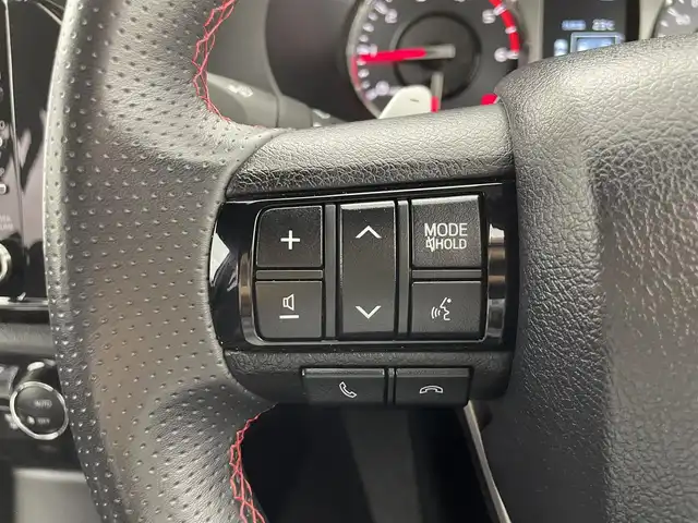 トヨタ ハイラックス Z GRスポーツ 群馬県 2022(令4)年 0.8万km スーパーホワイトⅡ 純正ベッドライナー/ハードトノカバー/＝＝＝＝＝/純正8インチディスプレイオーディオ/・AM/FM/Bluetooth/USB/AppleCarPlay/AndroidAuto/・パノラミックビューモニター/＝＝＝＝＝/純正８インチディスプレイオーディオ　パノラミックビューモニター　純正ベッドライナー　ハードトノカバー　前後ドライブレコーダー　ＥＴＣ　衝突軽減ブレーキ　追従クルーズコントロール　スマートキー　禁煙車