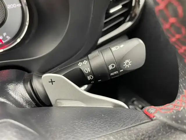 トヨタ ハイラックス Z GRスポーツ 群馬県 2022(令4)年 0.8万km スーパーホワイトⅡ 純正ベッドライナー/ハードトノカバー/＝＝＝＝＝/純正8インチディスプレイオーディオ/・AM/FM/Bluetooth/USB/AppleCarPlay/AndroidAuto/・パノラミックビューモニター/＝＝＝＝＝/純正８インチディスプレイオーディオ　パノラミックビューモニター　純正ベッドライナー　ハードトノカバー　前後ドライブレコーダー　ＥＴＣ　衝突軽減ブレーキ　追従クルーズコントロール　スマートキー　禁煙車