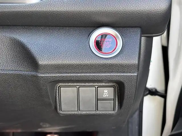 ホンダ シビック タイプR 宮城県 2018(平30)年 4.8万km チャンピオンシップホワイト 純正ナビ（VXM-185VFi）/・CD/DVD/・Bluetooth/・フルセグTV/バックカメラ/ビルトインETC/ドライブレコーダー/革巻きステアリング/クルーズコントロール/ステアリングスイッチ/電動パーキングブレーキ/ブレーキホールド/LEDヘッドランプ/フォグランプ/オートライト/スマートキー＆プッシュスタート/電動格納ミラー/RAYS18インチAW/純正フロアマット/W/サイド/カーテンエアバッグ