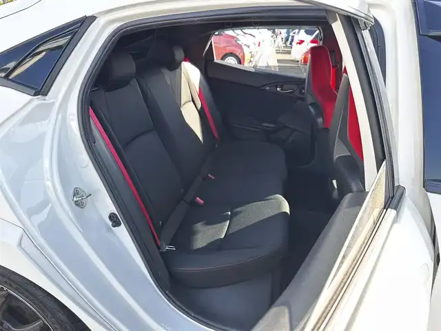 ホンダ シビック タイプR 宮城県 2018(平30)年 4.8万km チャンピオンシップホワイト 純正ナビ（VXM-185VFi）/・CD/DVD/・Bluetooth/・フルセグTV/バックカメラ/ビルトインETC/ドライブレコーダー/革巻きステアリング/クルーズコントロール/ステアリングスイッチ/電動パーキングブレーキ/ブレーキホールド/LEDヘッドランプ/フォグランプ/オートライト/スマートキー＆プッシュスタート/電動格納ミラー/RAYS18インチAW/純正フロアマット/W/サイド/カーテンエアバッグ