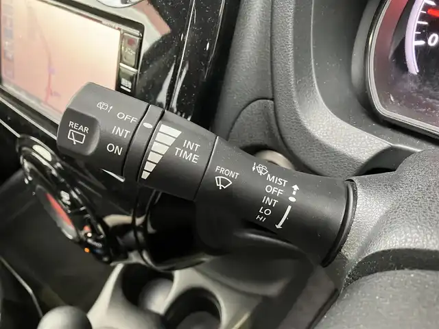 日産 ノート X 高知県 2017(平29)年 11.3万km スーパーブラック 純正ナビ/ETC/Bluetooth接続/ドライブレコーダー/バックカメラ/スマートキー/プッシュスタート/AAC/純正フロアマット/コーナーセンサー/レーンキープアシスト/横滑り防止装置/盗難防止装置/衝突被害軽減システム/運転席＋助手席エアバッグ