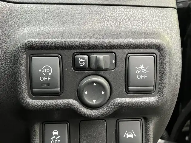 日産 ノート X 高知県 2017(平29)年 11.3万km スーパーブラック 純正ナビ/ETC/Bluetooth接続/ドライブレコーダー/バックカメラ/スマートキー/プッシュスタート/AAC/純正フロアマット/コーナーセンサー/レーンキープアシスト/横滑り防止装置/盗難防止装置/衝突被害軽減システム/運転席＋助手席エアバッグ