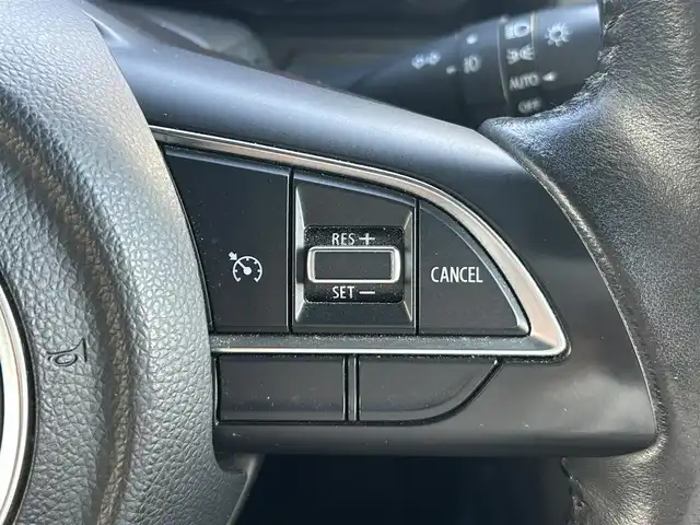 スズキ ジムニー シエラ JC 岡山県 2019(令1)年 6万km ジャングルグリーン 登録時走行距離59289km/ワンオーナー/社外ナビ/フルセグTV(AM.FM.CD.DVD.TV.BT)/バックカメラ/ETC/D/N席シートヒーター/衝突軽減ブレーキ/レーダークルーズコントロール/レーンキープアシスト/ダウンヒルアシストコントロール/横滑り防止装置/USB入力端子/オートライト/15インチ純正AW/オープンカントリーATタイヤ/純正フロアマット/純正OPフロントグリル/ルーフキャリア