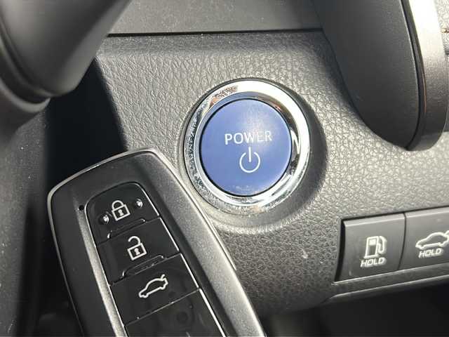 トヨタ カムリ G 福島県 2019(平31)年 3.4万km プラチナホワイトパールマイカ /Toyota Safety Sense/・プリクラッシュセーフティ/・レーントレーシングアシスト/・レーダークルーズコントロール/・オートマチックハイビーム/・クリアランスソナー//社外7インチナビ/・BT.CD.DVD.SD/・フルセグTV//バックカメラ//ビルトインETC//LEDヘッドライト//LEDフォグライト//ステアリングスイッチ//プッシュスタート//スマートキー×2//電動パーキングブレーキ//純正フロアマット//純正18インチAW//電動格納ミラー