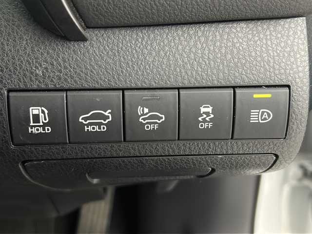 トヨタ カムリ G 福島県 2019(平31)年 3.4万km プラチナホワイトパールマイカ /Toyota Safety Sense/・プリクラッシュセーフティ/・レーントレーシングアシスト/・レーダークルーズコントロール/・オートマチックハイビーム/・クリアランスソナー//社外7インチナビ/・BT.CD.DVD.SD/・フルセグTV//バックカメラ//ビルトインETC//LEDヘッドライト//LEDフォグライト//ステアリングスイッチ//プッシュスタート//スマートキー×2//電動パーキングブレーキ//純正フロアマット//純正18インチAW//電動格納ミラー