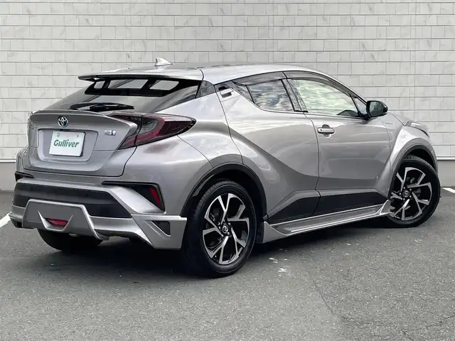 トヨタ Ｃ－ＨＲ G 愛知県 2017(平29)年 8.7万km メタルストリームM TRDフルエアロ車/・イクリプスメモリーナビ/・フルセグテレビ/・CD/DVD再生機能/・ミュージックサーバー(SD録音)/・Bluetooth/USB接続機能/・バックカメラ/・ETC/・ドライブレコーダー/・合成皮革シート/・シートヒーター(運転席・助手席）/・純正18インチアルミホイール/・純正LEDヘッドライト/・オートマチックハイビーム/・衝突軽減ブレーキ/・レーンキープアシスト/・ブラインドスポットモニター/・電動パーキングブレーキ/・ブレーキホールド/・アダプティブクルーズコントロール/・TRDプッシュスタート/・カーメイトドリンクホルダー
