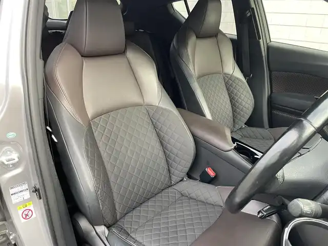 トヨタ Ｃ－ＨＲ G 愛知県 2017(平29)年 8.7万km メタルストリームM TRDフルエアロ車/・イクリプスメモリーナビ/・フルセグテレビ/・CD/DVD再生機能/・ミュージックサーバー(SD録音)/・Bluetooth/USB接続機能/・バックカメラ/・ETC/・ドライブレコーダー/・合成皮革シート/・シートヒーター(運転席・助手席）/・純正18インチアルミホイール/・純正LEDヘッドライト/・オートマチックハイビーム/・衝突軽減ブレーキ/・レーンキープアシスト/・ブラインドスポットモニター/・電動パーキングブレーキ/・ブレーキホールド/・アダプティブクルーズコントロール/・TRDプッシュスタート/・カーメイトドリンクホルダー