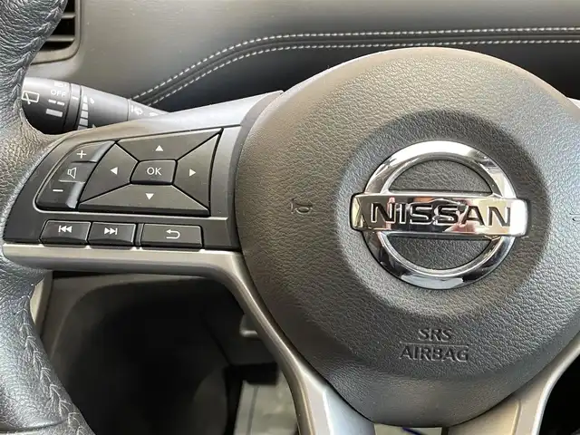 日産 セレナ ハイウェイスターVセレクションⅡ 岩手県 2018(平30)年 5.5万km ブリリアントホワイトパール ワンオーナー/４WD/ハンズフリーオートスライドドア/エマージェンシーブレーキ/車線逸脱警報/クルーズコントロール/オートハイビーム/横滑り防止装置/アイドリングストップ/リヤオートエアコン/ロールサンシェード/純正ナビ/ステアリングスイッチ/フルセグTV/バックカメラ/エンジンスターター/スペアキーあり/純正１５インチアルミホイール/純正フロアマット