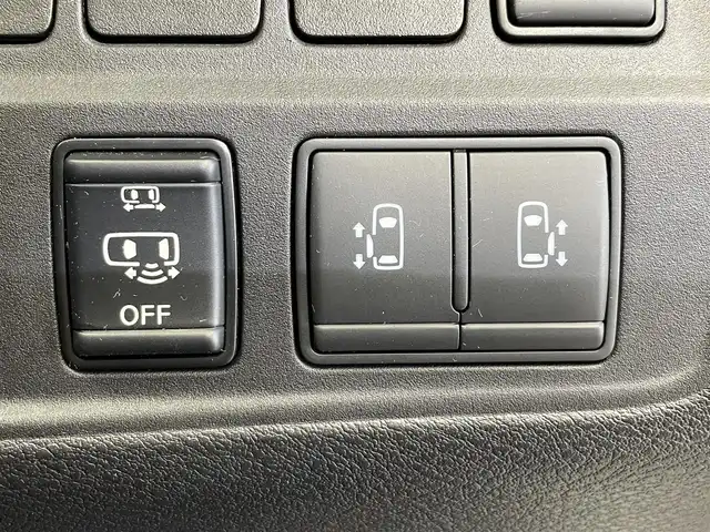 日産 セレナ ハイウェイスターVセレクションⅡ 岩手県 2018(平30)年 5.5万km ブリリアントホワイトパール ワンオーナー/４WD/ハンズフリーオートスライドドア/エマージェンシーブレーキ/車線逸脱警報/クルーズコントロール/オートハイビーム/横滑り防止装置/アイドリングストップ/リヤオートエアコン/ロールサンシェード/純正ナビ/ステアリングスイッチ/フルセグTV/バックカメラ/エンジンスターター/スペアキーあり/純正１５インチアルミホイール/純正フロアマット