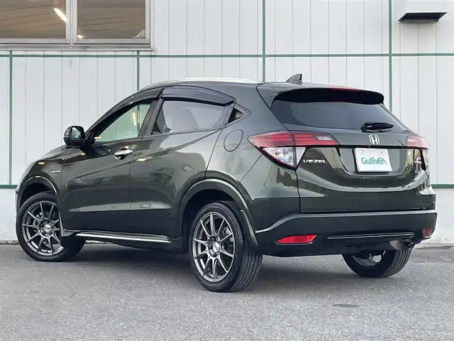 ホンダ ヴェゼル ハイブリッド Z ホンダセンシング 山梨県 2017(平29)年 7.9万km ミスティックグリーンパール ワンオーナー/純正ナビ/バックカメラ/フルセグTV/ホンダセンシング/レーダークルーズコントロール/レーンキープアシスト/衝突被害軽減ブレーキ/横滑り防止装置/コンフォートパッケージ/LEDオートライト/ハーフレザーシート/シートヒーター/社外AW18インチ/スマートキー/スペアキー/プッシュスタート/純正AWスタッドレスタイヤセット積込