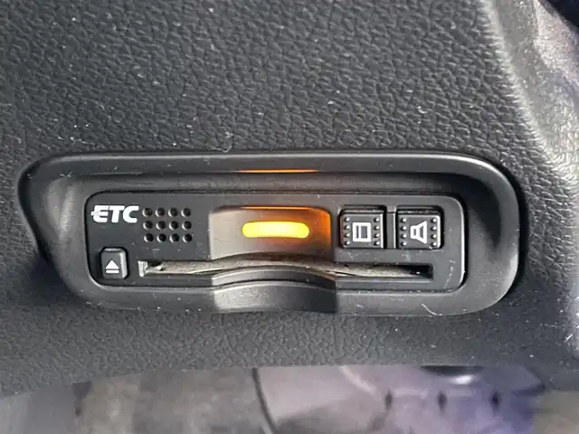 ホンダ ヴェゼル ハイブリッド Z ホンダセンシング 山梨県 2017(平29)年 7.9万km ミスティックグリーンパール ワンオーナー/純正ナビ/バックカメラ/フルセグTV/ホンダセンシング/レーダークルーズコントロール/レーンキープアシスト/衝突被害軽減ブレーキ/横滑り防止装置/コンフォートパッケージ/LEDオートライト/ハーフレザーシート/シートヒーター/社外AW18インチ/スマートキー/スペアキー/プッシュスタート/純正AWスタッドレスタイヤセット積込