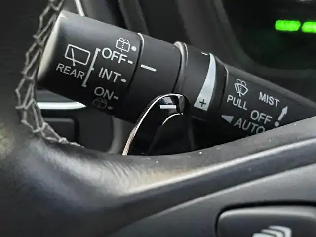 ホンダ ヴェゼル ハイブリッド Z ホンダセンシング 山梨県 2017(平29)年 7.9万km ミスティックグリーンパール ワンオーナー/純正ナビ/バックカメラ/フルセグTV/ホンダセンシング/レーダークルーズコントロール/レーンキープアシスト/衝突被害軽減ブレーキ/横滑り防止装置/コンフォートパッケージ/LEDオートライト/ハーフレザーシート/シートヒーター/社外AW18インチ/スマートキー/スペアキー/プッシュスタート/純正AWスタッドレスタイヤセット積込