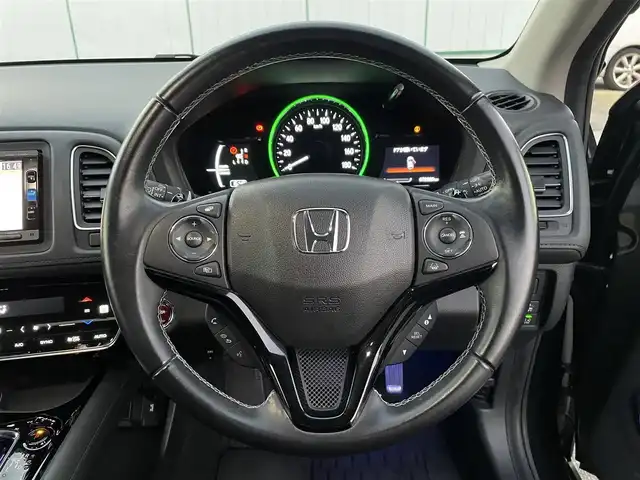 ホンダ ヴェゼル ハイブリッド Z ホンダセンシング 山梨県 2017(平29)年 7.9万km ミスティックグリーンパール ワンオーナー/純正ナビ/バックカメラ/フルセグTV/ホンダセンシング/レーダークルーズコントロール/レーンキープアシスト/衝突被害軽減ブレーキ/横滑り防止装置/コンフォートパッケージ/LEDオートライト/ハーフレザーシート/シートヒーター/社外AW18インチ/スマートキー/スペアキー/プッシュスタート/純正AWスタッドレスタイヤセット積込