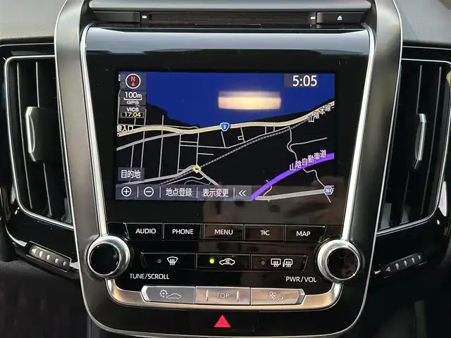 トヨタ クラウン ハイブリッド RS アドバンス 島根県 2018(平30)年 2.9万km ホワイトパールクリスタルシャイン 登録時走行距離28865km/取扱説明書/保証書/純正SDナビ/(Tconnect/フルセグテレビ/AM/FMラジオ/CD/DVD/USB/AUX/Bluetooth)/Toyota Safety Sense/・プリクラッシュセーフティ/・レーントレーシングアシスト/・レーダークルーズコントロール/・アダプティブハイビームシステム/ETC2.0/ドライブレコーダー/アラウンドビューモニター/ヘッドアップディスプレイ/18インチ純正アルミホイール/電動パーキングブレーキ/オートブレーキホールド/ブラインドスポットモニター/前席パワーシート/LEDヘッドライト/オートライト/フォグランプ/スマートキー/プッシュスタート/純正フロアマット/禁煙車