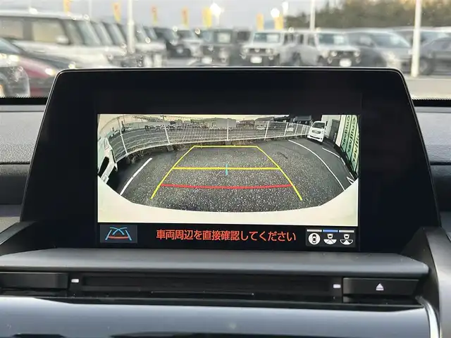 トヨタ クラウン ハイブリッド RS アドバンス 島根県 2018(平30)年 2.9万km ホワイトパールクリスタルシャイン 登録時走行距離28865km/取扱説明書/保証書/純正SDナビ/(Tconnect/フルセグテレビ/AM/FMラジオ/CD/DVD/USB/AUX/Bluetooth)/Toyota Safety Sense/・プリクラッシュセーフティ/・レーントレーシングアシスト/・レーダークルーズコントロール/・アダプティブハイビームシステム/ETC2.0/ドライブレコーダー/アラウンドビューモニター/ヘッドアップディスプレイ/18インチ純正アルミホイール/電動パーキングブレーキ/オートブレーキホールド/ブラインドスポットモニター/前席パワーシート/LEDヘッドライト/オートライト/フォグランプ/スマートキー/プッシュスタート/純正フロアマット/禁煙車