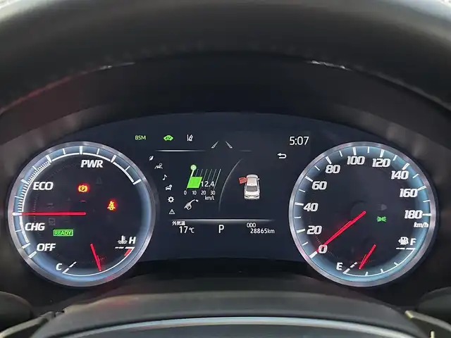 トヨタ クラウン ハイブリッド RS アドバンス 島根県 2018(平30)年 2.9万km ホワイトパールクリスタルシャイン 登録時走行距離28865km/取扱説明書/保証書/純正SDナビ/(Tconnect/フルセグテレビ/AM/FMラジオ/CD/DVD/USB/AUX/Bluetooth)/Toyota Safety Sense/・プリクラッシュセーフティ/・レーントレーシングアシスト/・レーダークルーズコントロール/・アダプティブハイビームシステム/ETC2.0/ドライブレコーダー/アラウンドビューモニター/ヘッドアップディスプレイ/18インチ純正アルミホイール/電動パーキングブレーキ/オートブレーキホールド/ブラインドスポットモニター/前席パワーシート/LEDヘッドライト/オートライト/フォグランプ/スマートキー/プッシュスタート/純正フロアマット/禁煙車