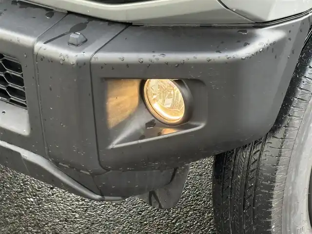 スズキ ジムニー XC 岩手県 2024(令6)年 2.2万km ミディアムグレー 禁煙車/4WD（切替）/前席シートヒーター/社外ナビ/→フルセグTV/Bluetooth/CD/FM/AM/バックドア/ステアリングスイッチ/横滑り防止装置/クルーズコントロール/リアコーナーセンサー/レーンキープアシスト/衝突軽減システム/ダウンヒルアシストコントロール/オートライト/LEDヘッドライト/フォグライト/〇プッシュスタート/〇電動格納ミラー/〇ウィンカーミラー/〇フロアマット/〇シガーソケット/〇スマートキー/スペアキー/前方ドライブレコーダー/ETC