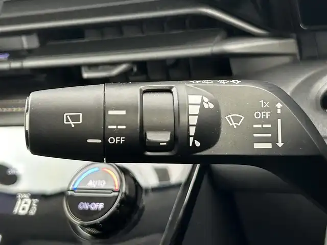 日産 セレナ ハイウェイスター V 大分県 2023(令5)年 0.7万km アズライトブルー 純正ディーラーナビ（16インチ）/全方位カメラ/プロパイロット/両側パワースライドドア/置くだけ充電/インテリジェントルームミラー/アラウンドビューモニター/オートブレーキホールド/パドルシフト/コーナーセンサー/純正アルミホイル16インチ/LEDヘッドライト/USB入力端子/タイプC入力端子/ビルトインETC