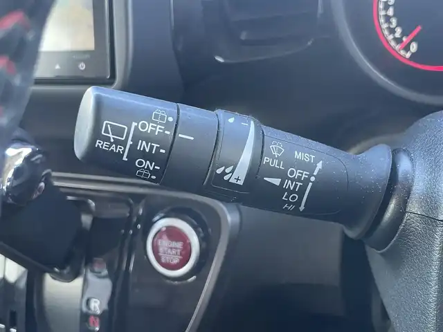 ホンダ Ｎ ＢＯＸ 2トーン カスタム G ターボLパッケージ 静岡県 2015(平27)年 9.6万km 白Ⅱ 純正ナビ　/・フルセグＴＶ　/・Ｂｌｕｅｔｏｏｔｈ接続　/・ＤＶＤ再生　/クルーズコントロール　/ＣＴＢＡ　/両側パワースライドドア　/プッシュスタート　/スマートキー　/スペアキー　/バックカメラ　/ＨＩＤオートライト/取扱説明書/保証書