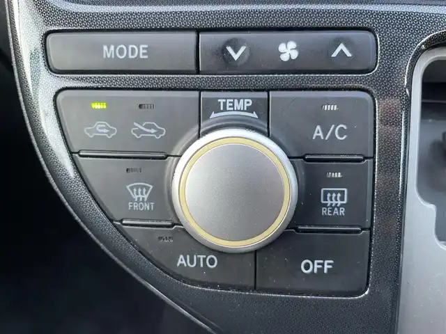 トヨタ ウィッシュ X エアロスポーツパッケージ 千葉県 2006(平18)年 11万km グレーM ・純正HDDナビ/・バックカメラ/・キセノンヘッドライト/.ETC/・純正１５インチ/・純正フロアマット/・リモコンキー/・スペアキー有