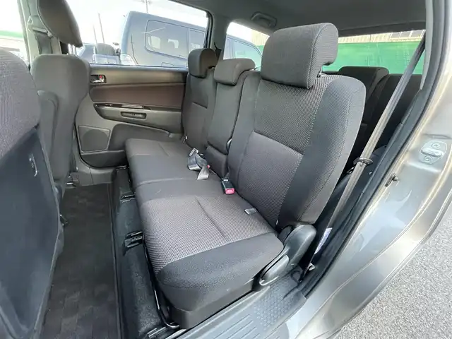 トヨタ ウィッシュ X エアロスポーツパッケージ 千葉県 2006(平18)年 11万km グレーM ・純正HDDナビ/・バックカメラ/・キセノンヘッドライト/.ETC/・純正１５インチ/・純正フロアマット/・リモコンキー/・スペアキー有