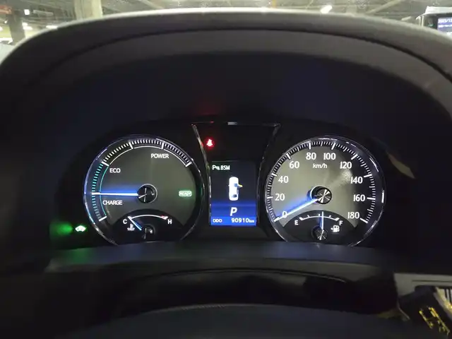 トヨタ クラウン マジェスタ Fバージョン 愛媛県 2014(平26)年 9.1万km シルバーM ムーンルーフ/純正8型ナビ/フルセグTV/バックカメラ/ビルトインETC/ドライブレコーダー/レーダークルーズコントロール/クリアランスソナー/バックソナー/LEDヘッドランプ/オートライト/本木製/革巻きコンビステアリング/ステアリングヒーター/ブラック革シート/シートヒーター/前席パワーシート/ベンチレーション/純正17インチアルミホイール/スマートキー/プッシュエンジンスタート/禁煙車